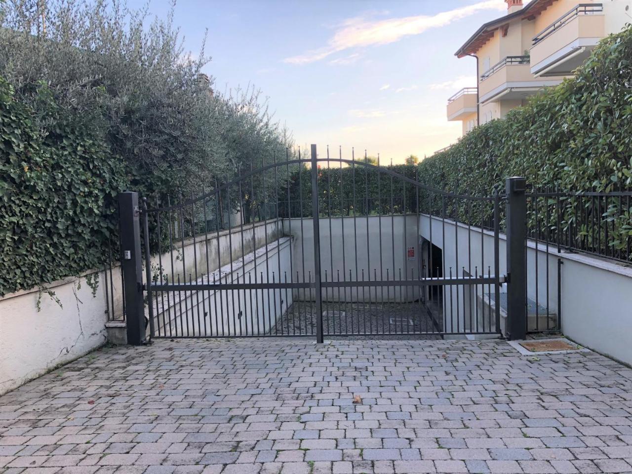 Desenzanoloft Official Partner Marriott Homes & Villas - Bea House, Sirmione With Private Garden And Share Pool מראה חיצוני תמונה